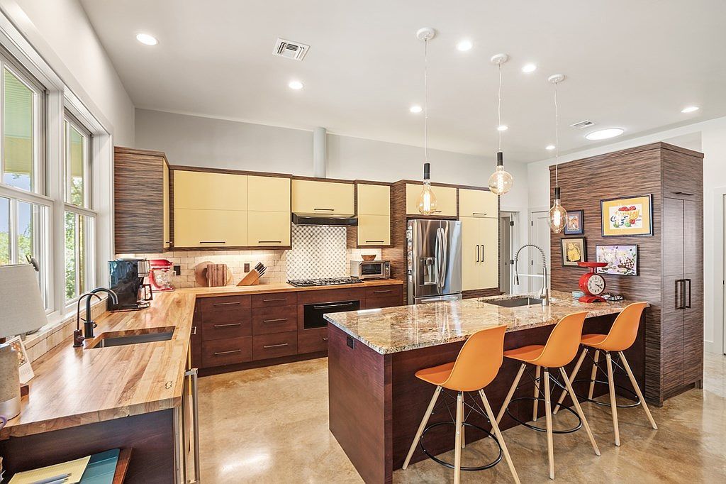 2305 Summit Frst Fredericksburg, TX 78624  | Single Family