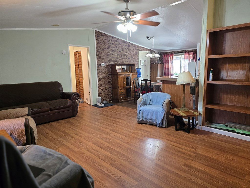 200 Iroquois Trl Bandera, TX 78003  | New build