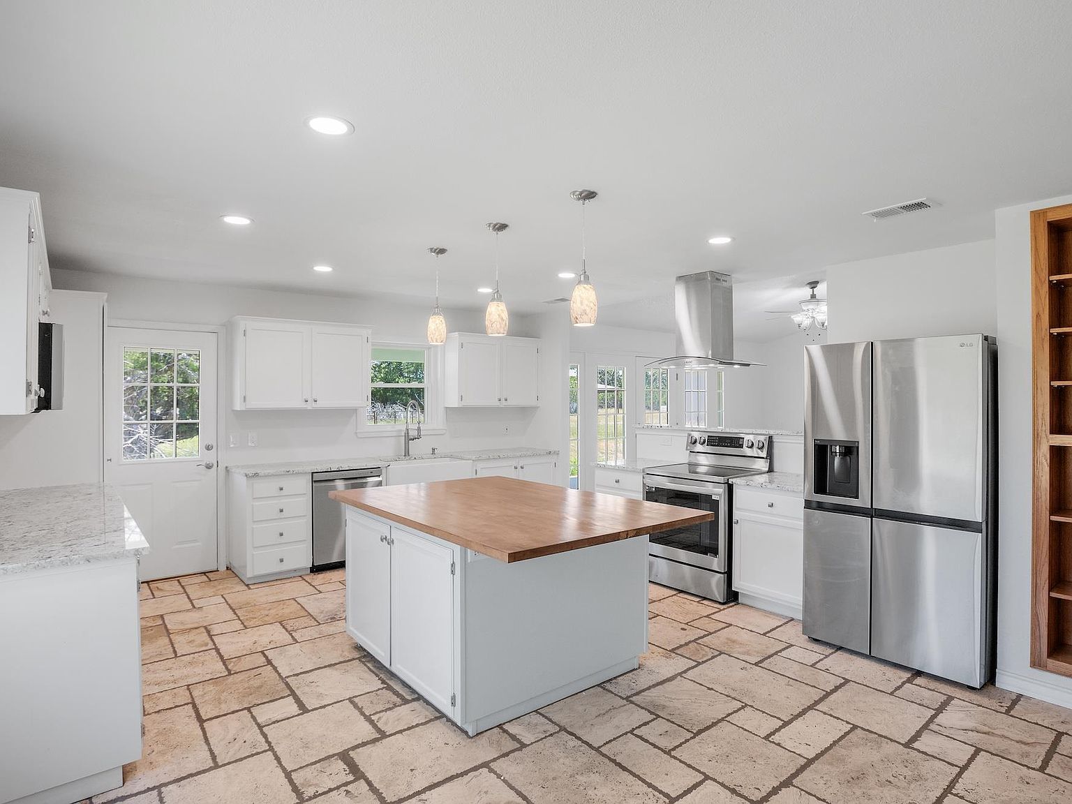 110 Live Oak Ln Kerrville, TX 78028  | Single Family