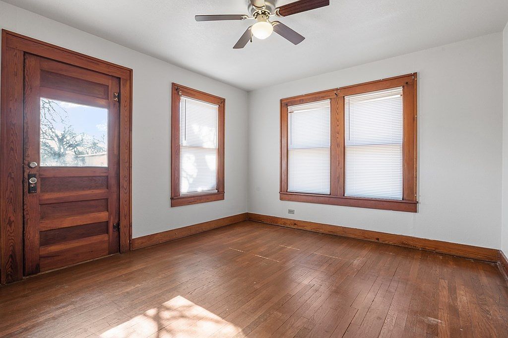 1007 N Llano St Fredericksburg, TX 78624  | Single Family