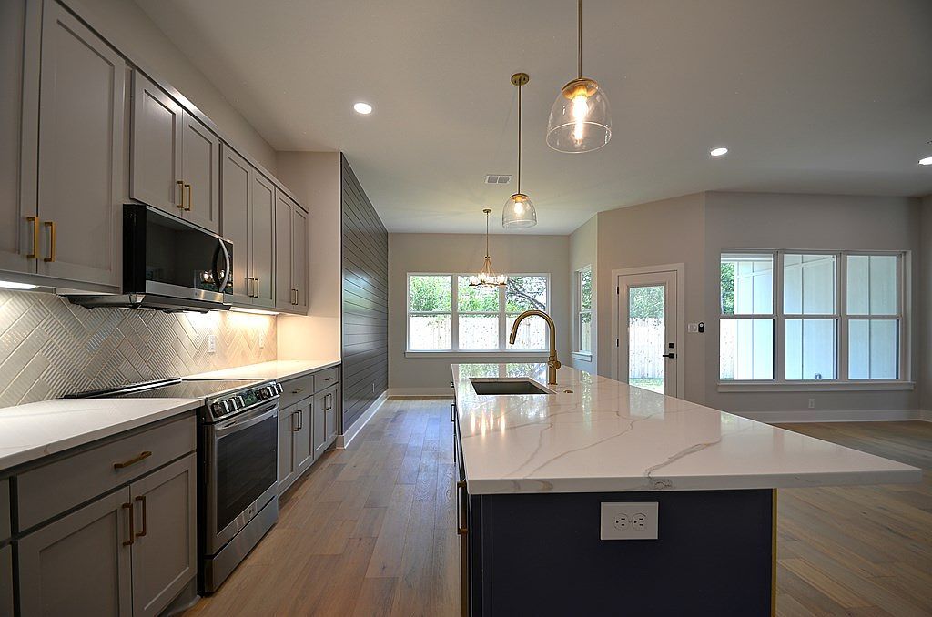 513 Conner Ct Kerrville, TX 78028  | Single Family