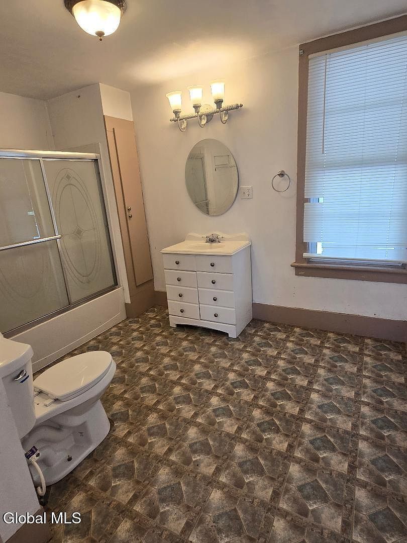 1 Cambridge Rd Greenwich, NY 12834  | Single Family