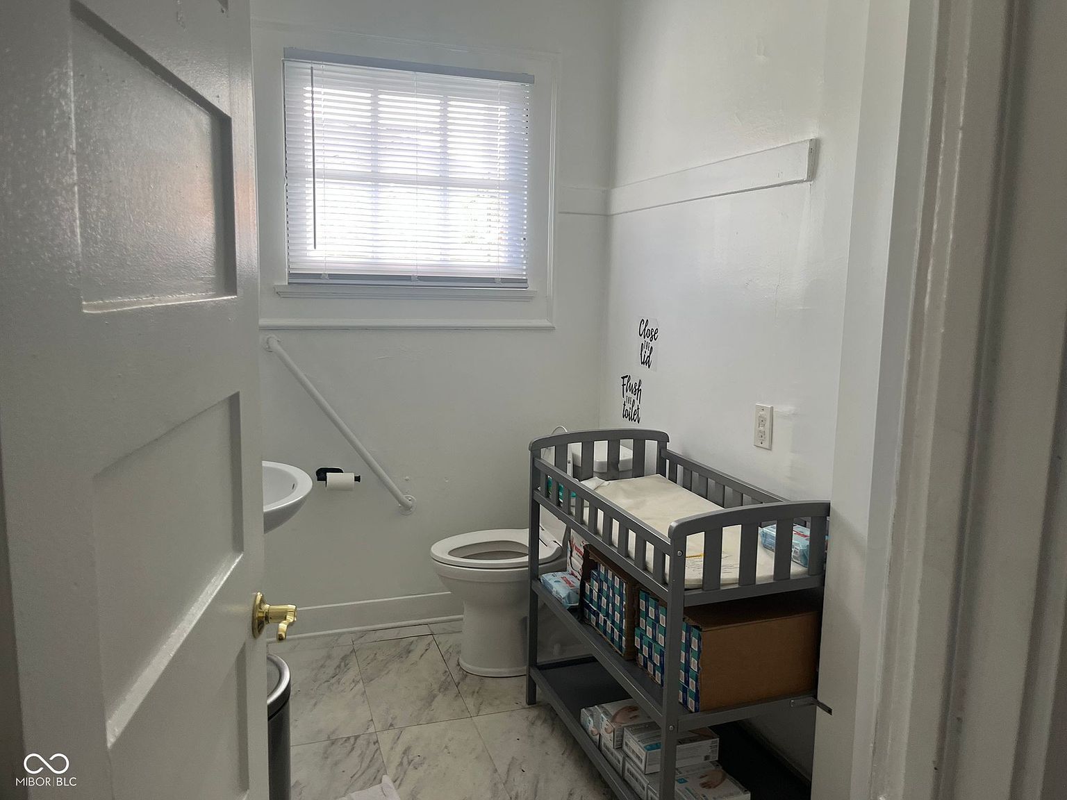 104 E 38th St Indianapolis, IN 46205  | Single Family