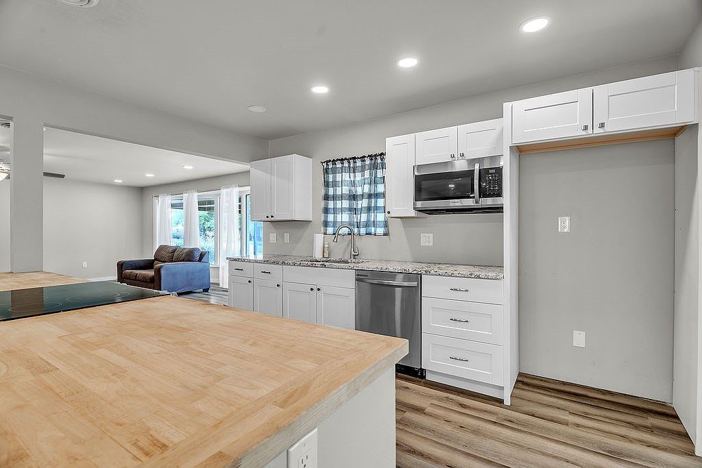 1429 Bandera Dr Roscoe, TX 79545 | Single Family