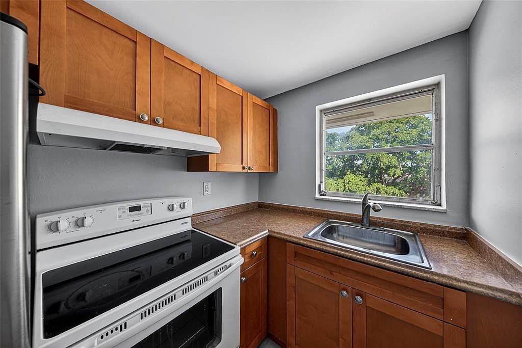 1900 NE 8th Ct APT 308 Fort Lauderdale, FL 33304  | Condominium