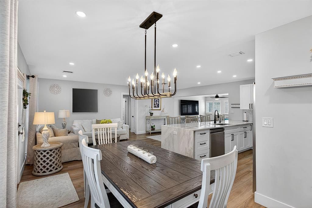 801 SE 9th Ave Deerfield Beach, FL 33441  | Single Family