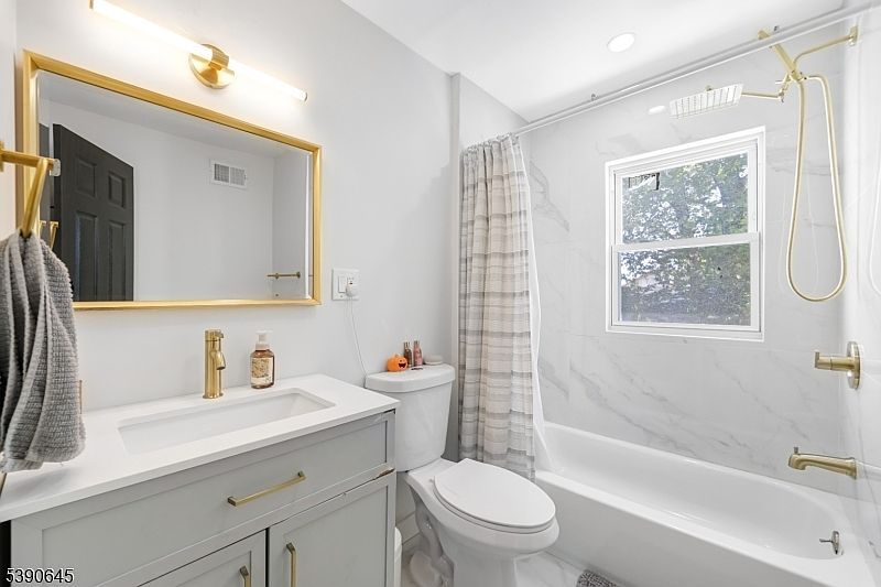 170 Clinton Pl Newark, NJ 07112  | Single Family