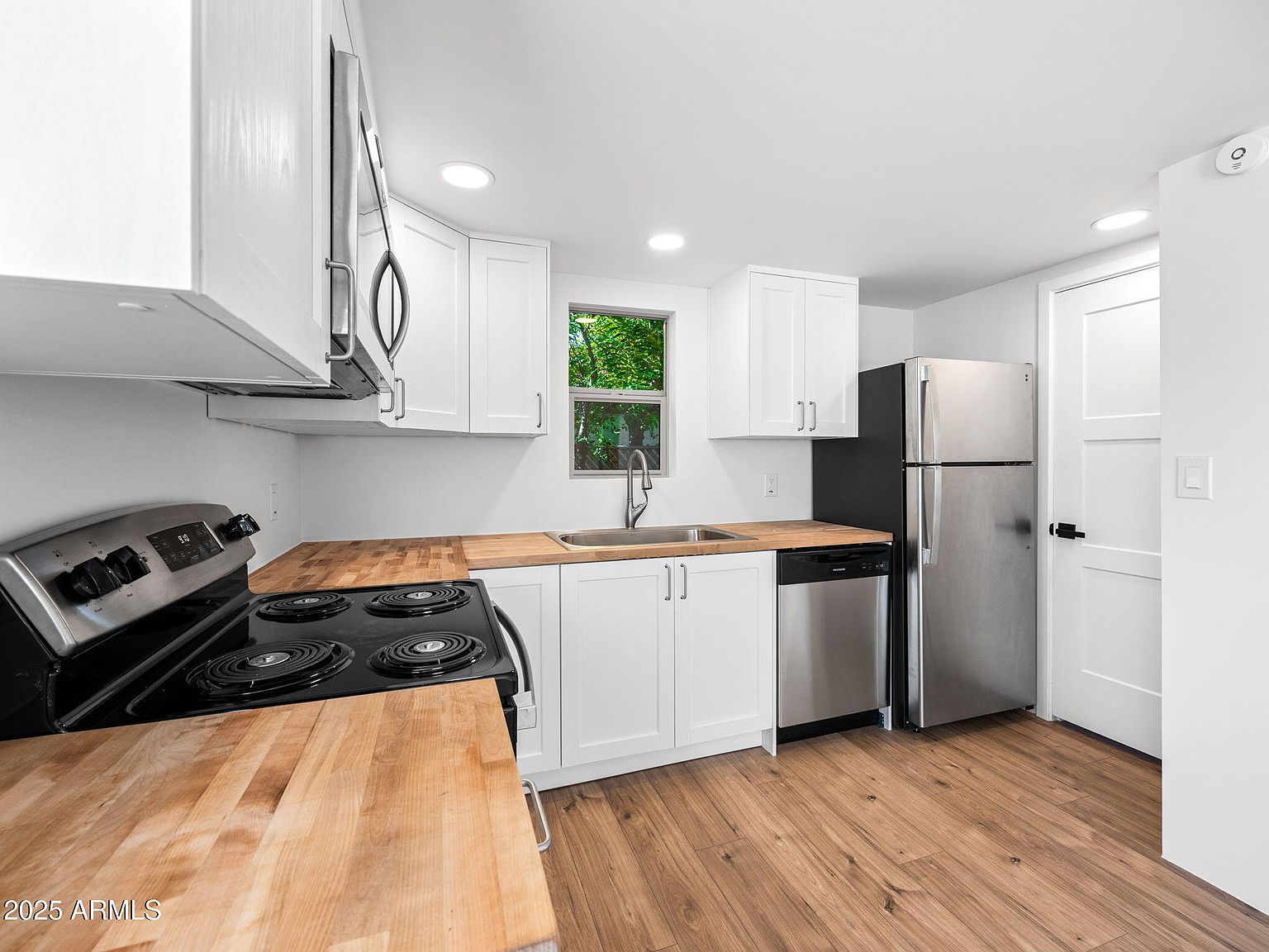 22490 S Luna Way Yarnell, AZ 85362  | Single Family