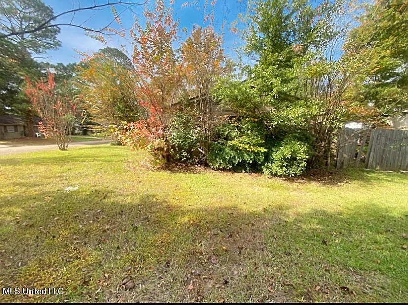 6505 Van Buren Rd Jackson, MS 39213  | Multi Family