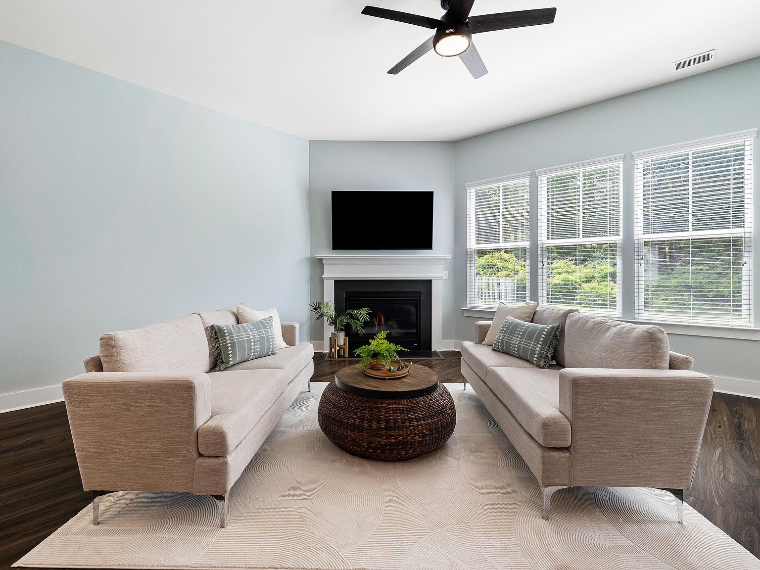 5005 Conestoga Dr Hanahan, SC 29410 | Single Family