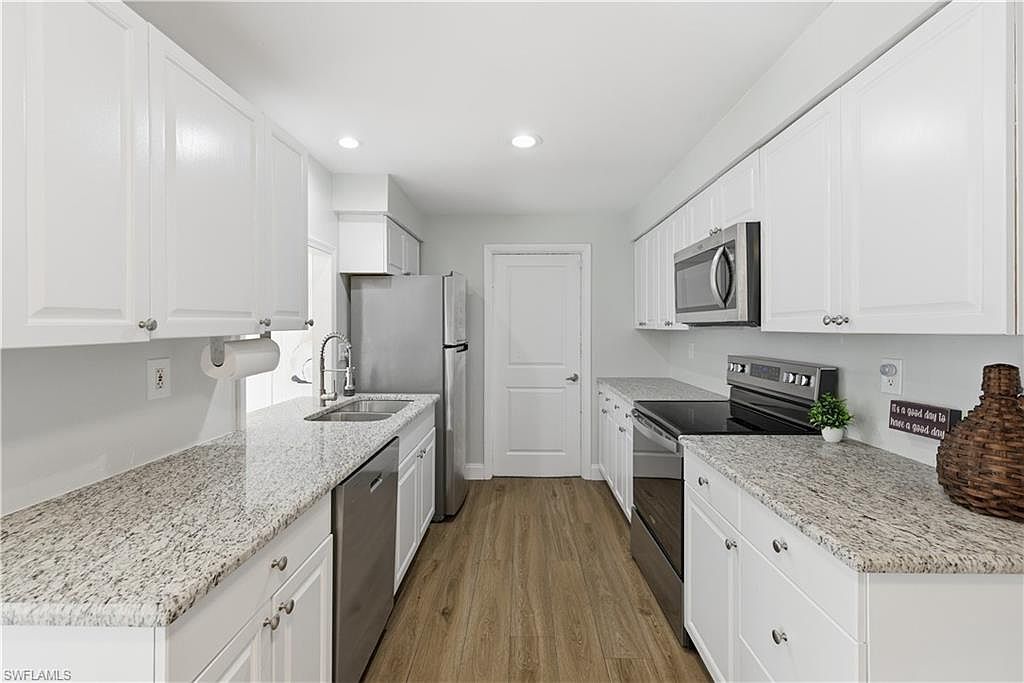 4690 Parrot Ave Naples, FL 34104  | Single Family