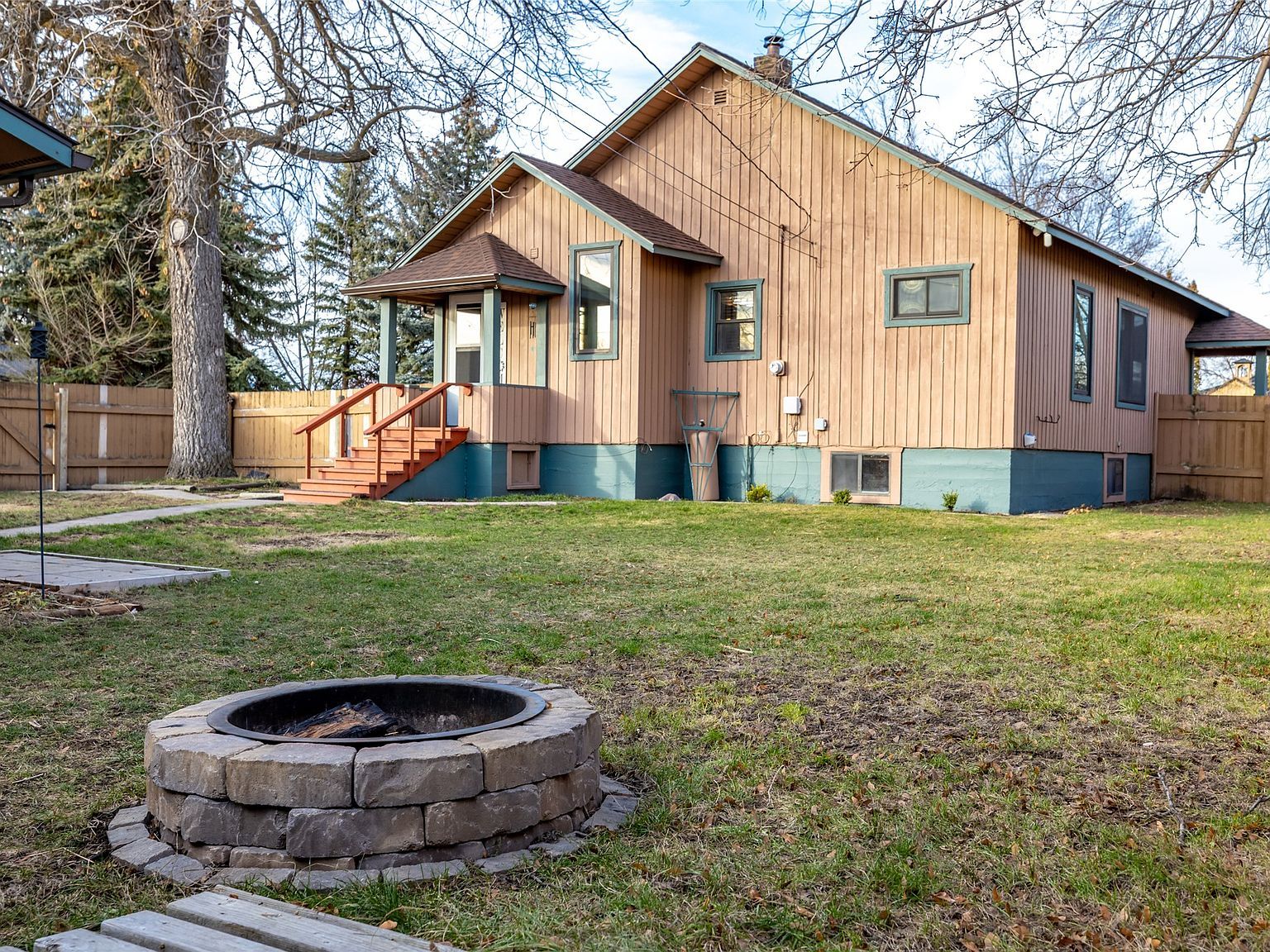 602 5th Ave E Polson, MT 59860  | Single Family