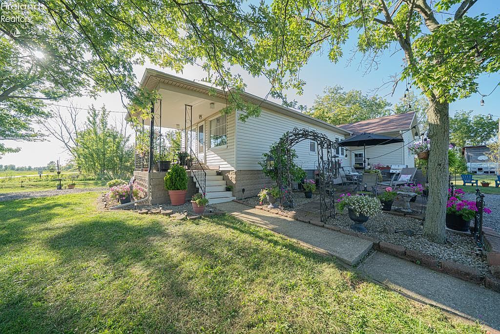 7723 W Little Portage East Rd Oak Harbor, OH 43449 | Single Family