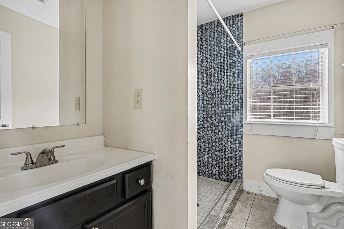 707 E McIntosh Rd Griffin, GA 30223  | Single Family