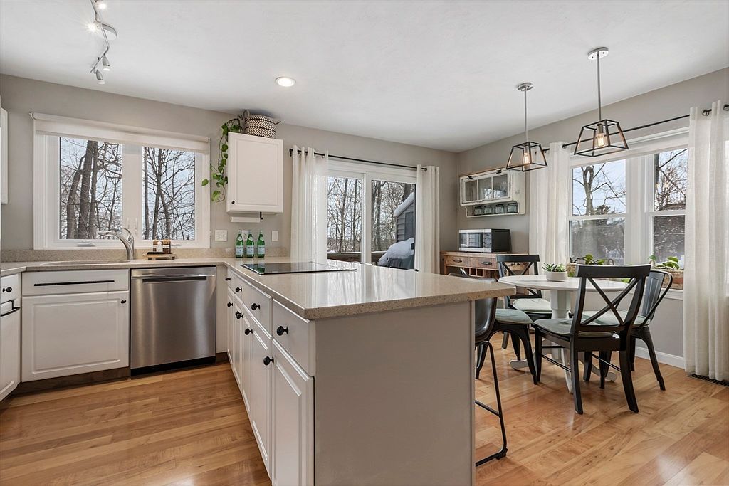 5 Onamog St #C Marlborough, MA 01752 | New build