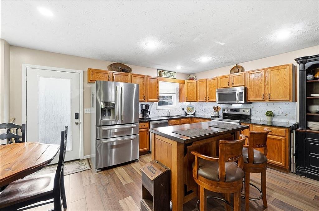 383 Acadia Dr Ellijay, GA 30540 | Single Family