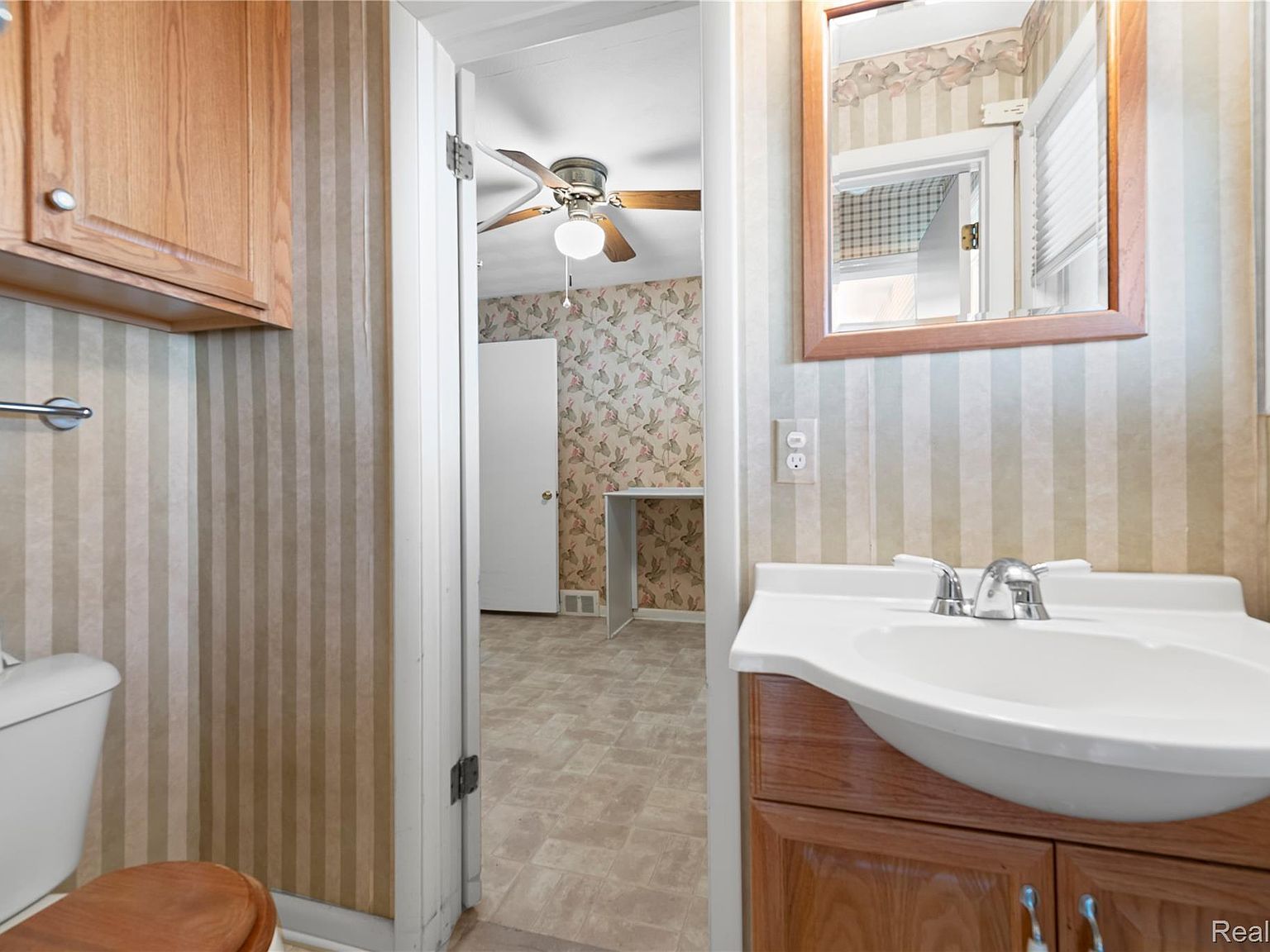 31670 Mackenzie Dr Westland, MI 48185 | Single Family