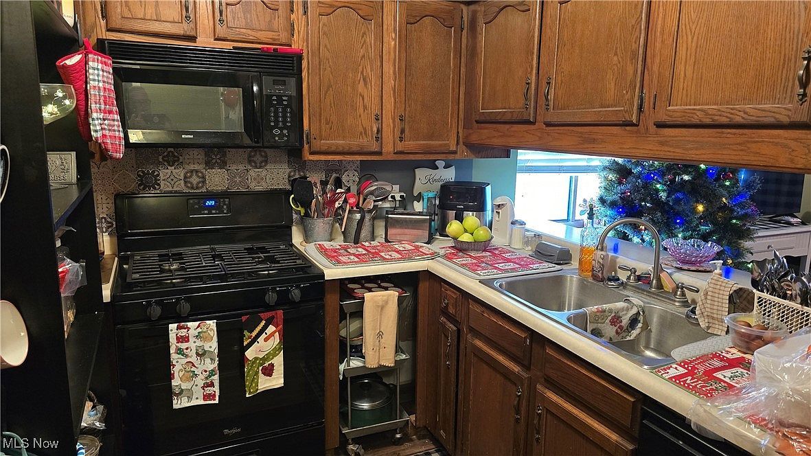 710 Belrock Ave Belpre, OH 45714  | Condominium