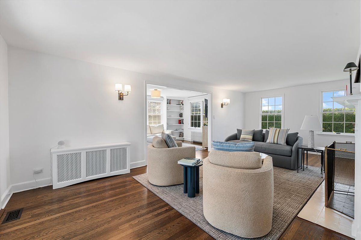 2 Strongs Ln Water Mill, NY 11976 | Single Family