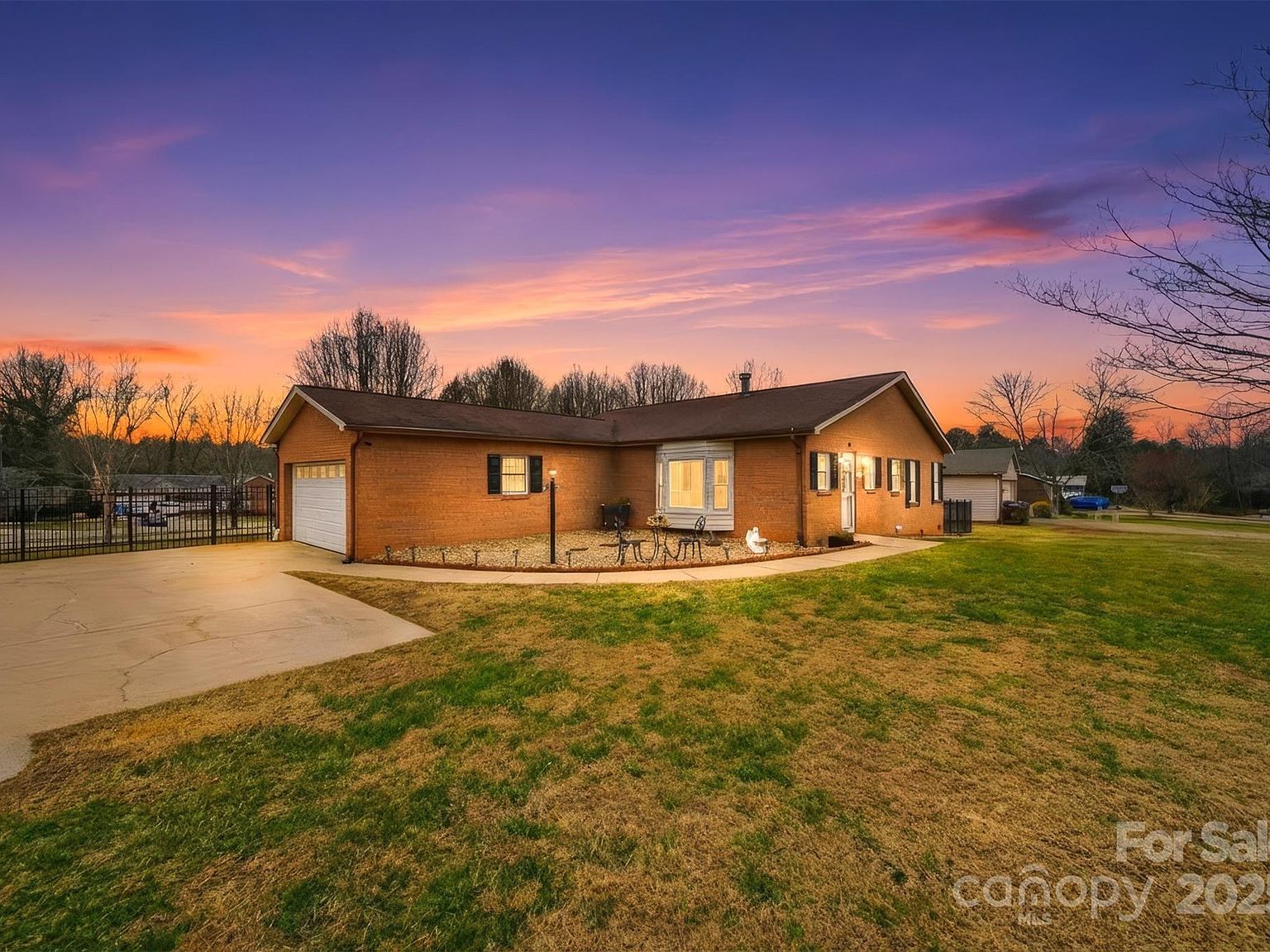 2336 21st Ave NE Hickory, NC 28601  | Single Family