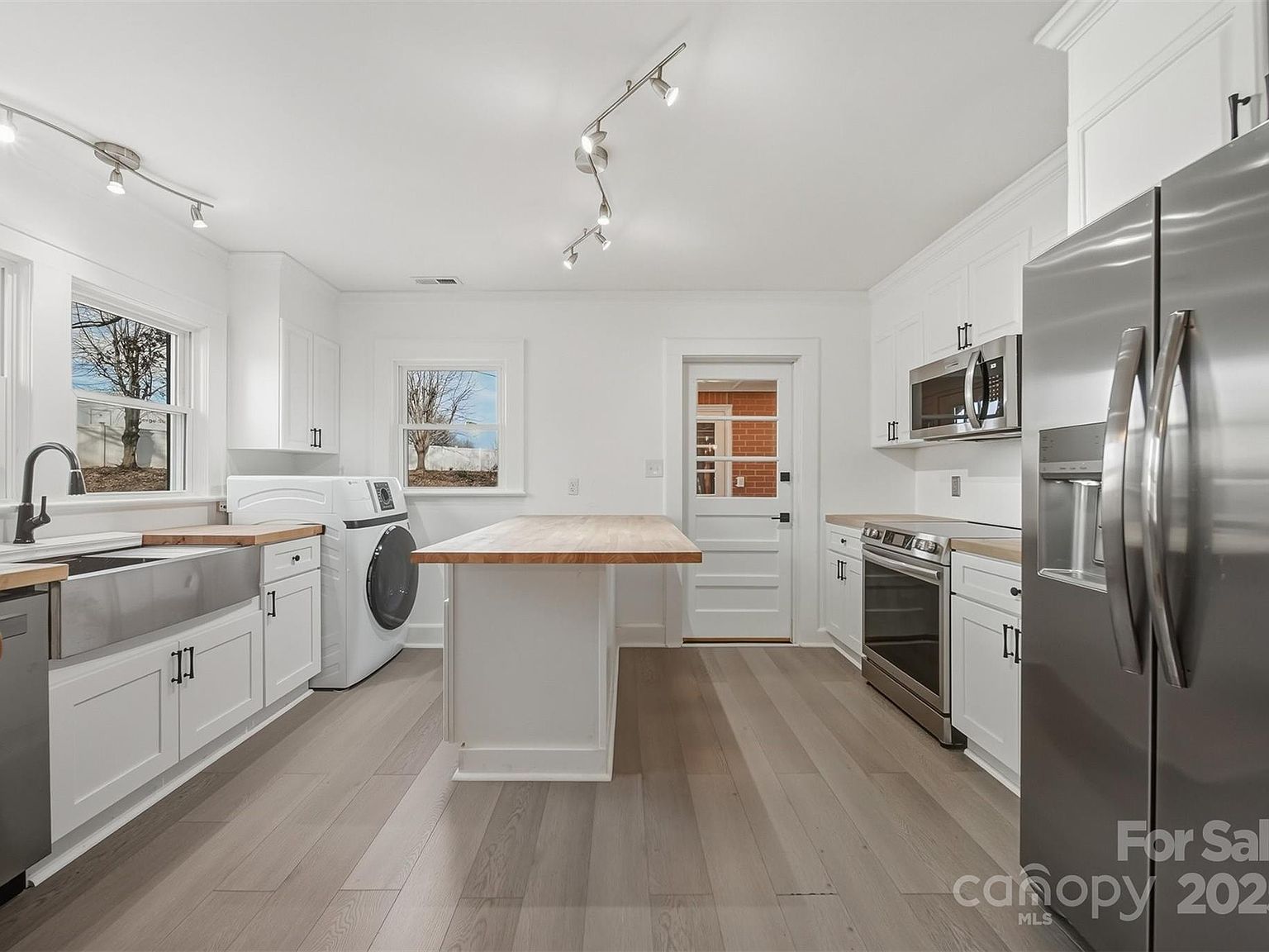 2048 Quiet Ln Hickory, NC 28602  | Single Family