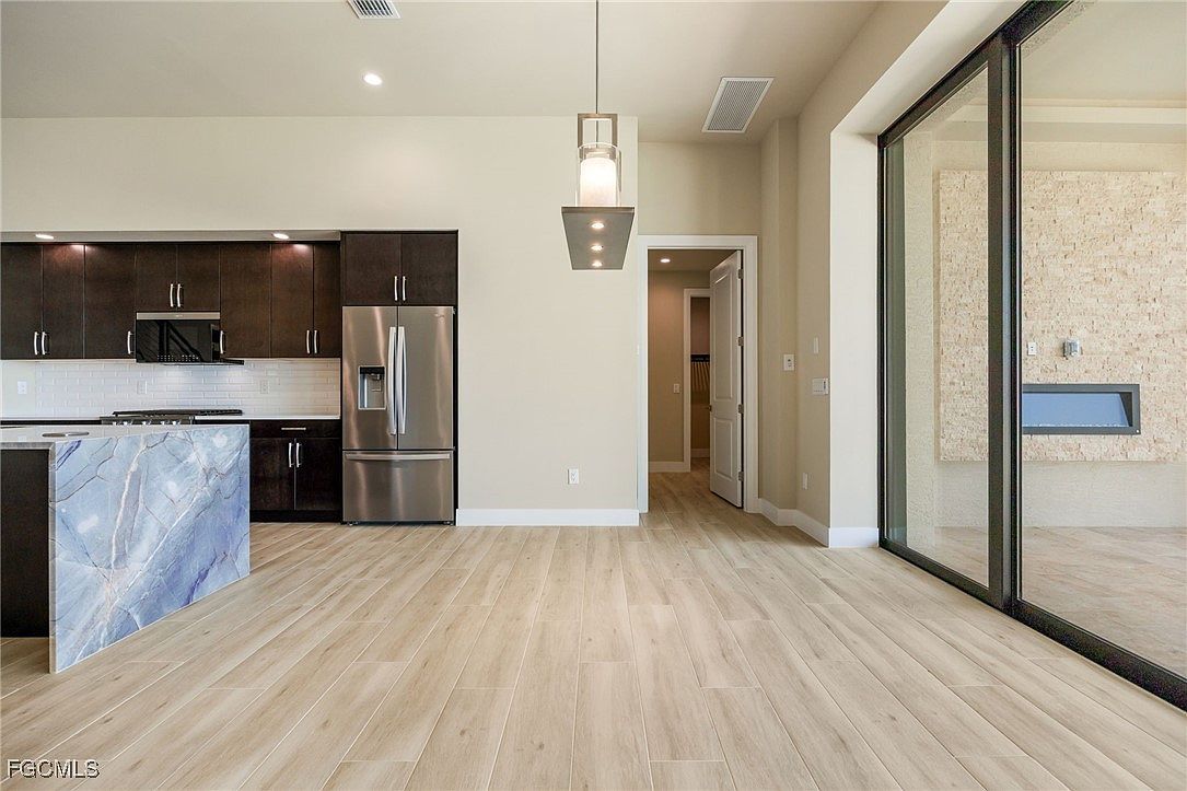 1024 Dolphin Dr Cape Coral, FL 33904 | Single Family