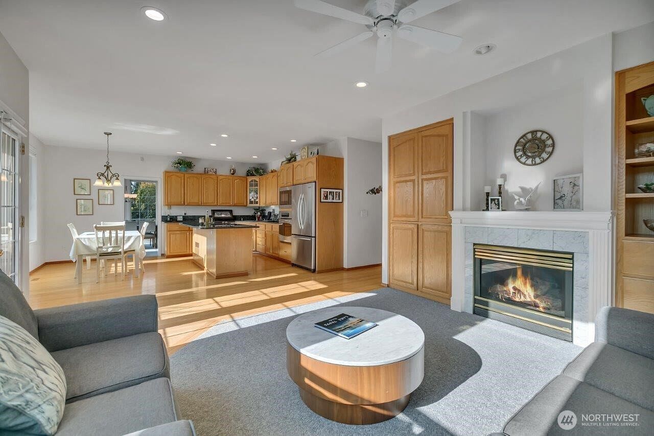 20204 Island Pkwy E Lake Tapps, WA 98391  | Single Family