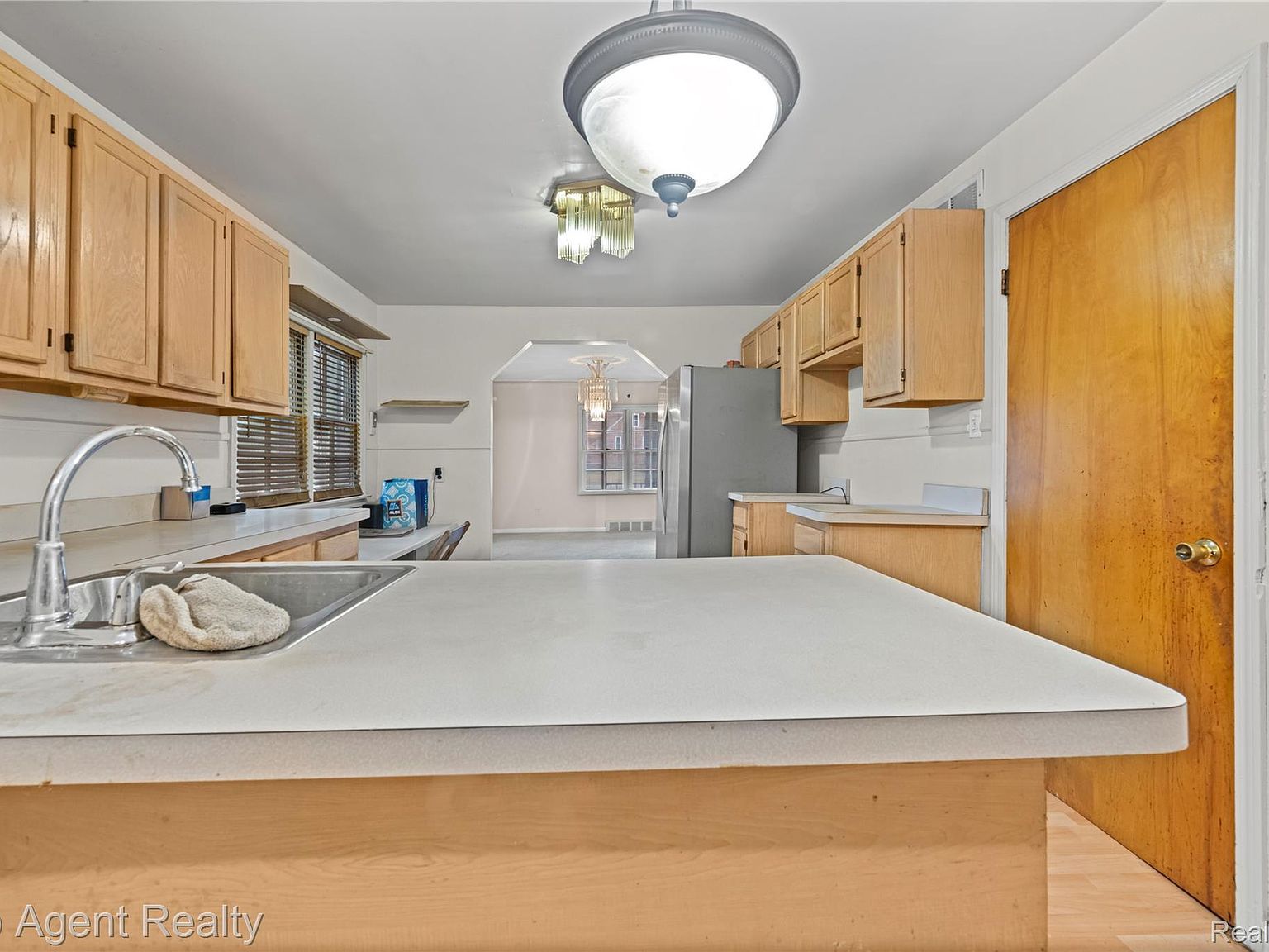 21251 8 1/2 Mile Rd Southfield, MI 48075  | Single Family