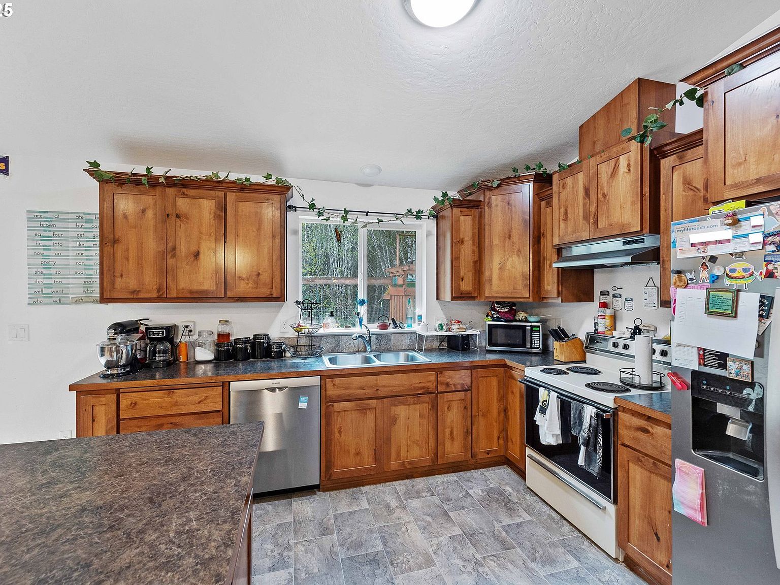 320 Providence Dr Reedsport, OR 97467  | Single Family