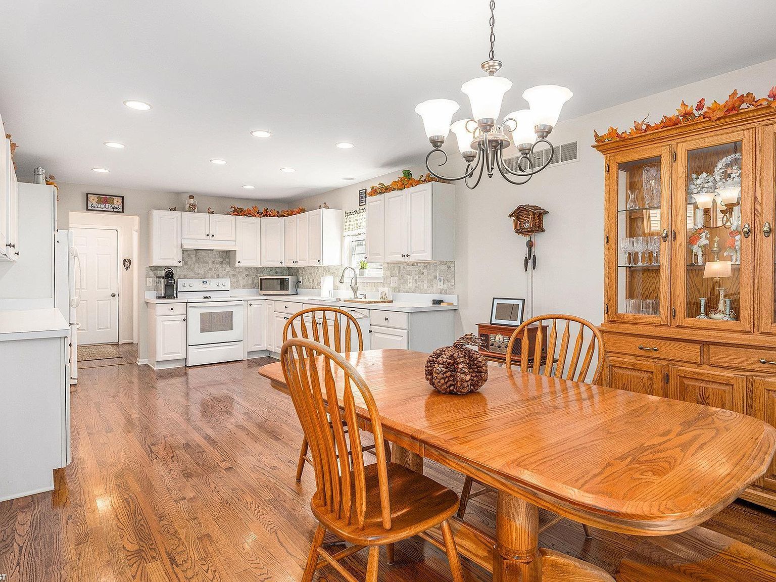 5336 Forest Ridge Dr Clarkston, MI 48346 | Condominium