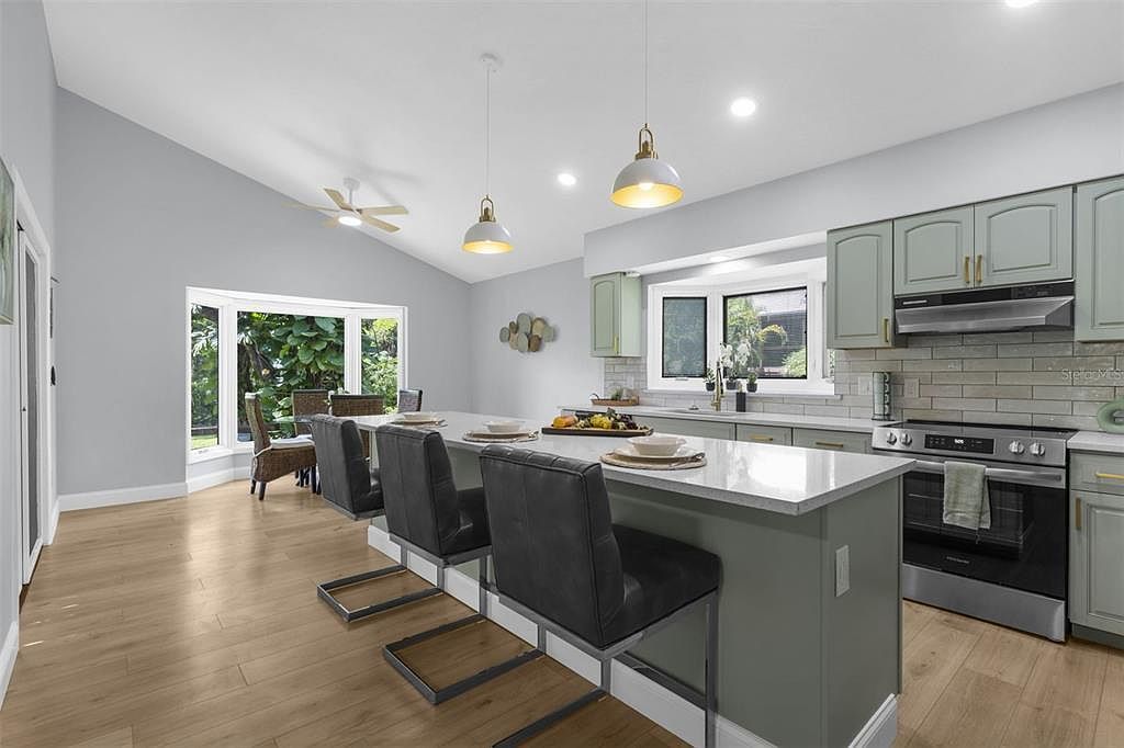 1702 Spoonbill Dr Nokomis, FL 34275  | Single Family