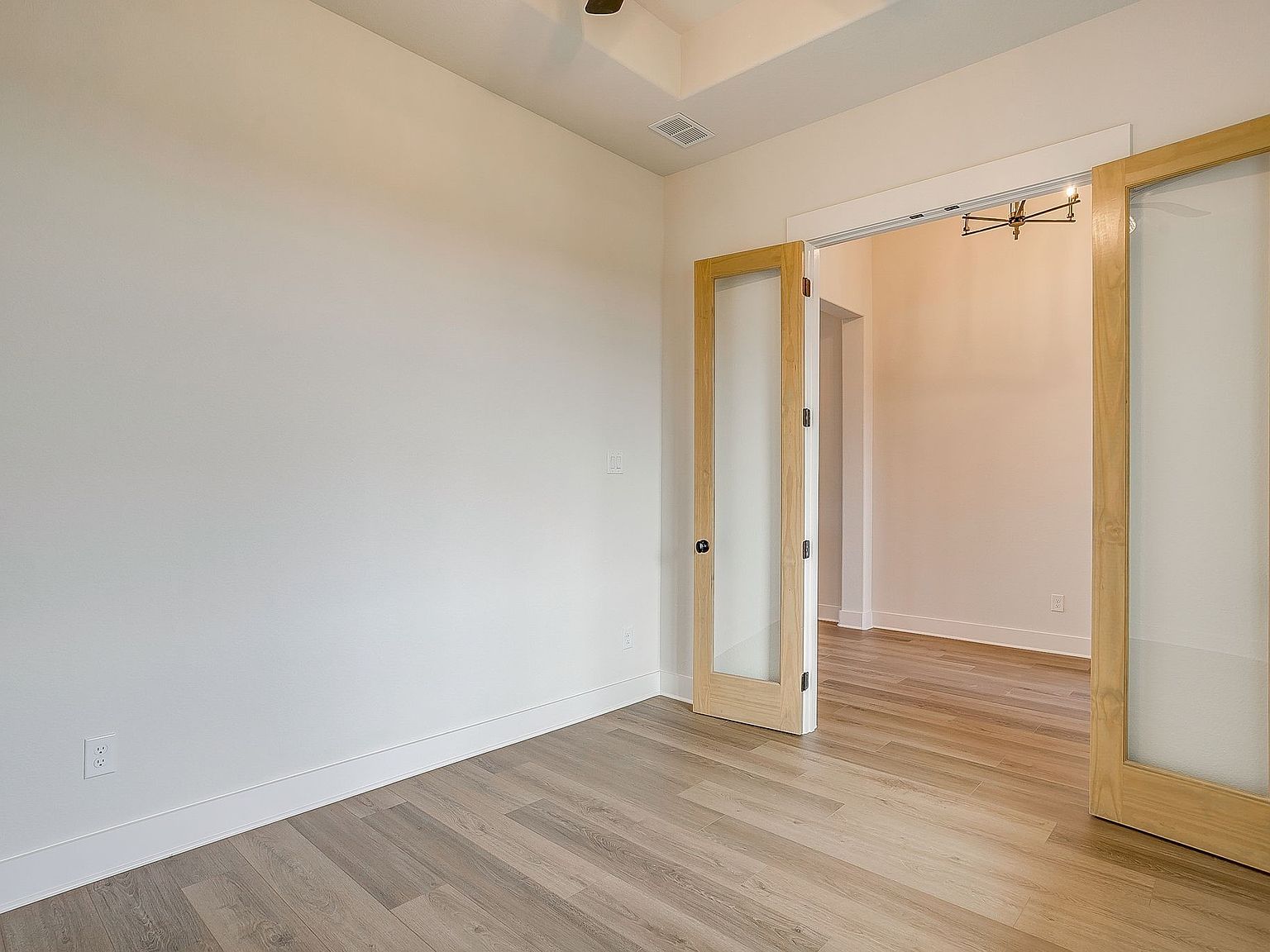 136 Garden Dr Waxahachie, TX 75165  | Single Family