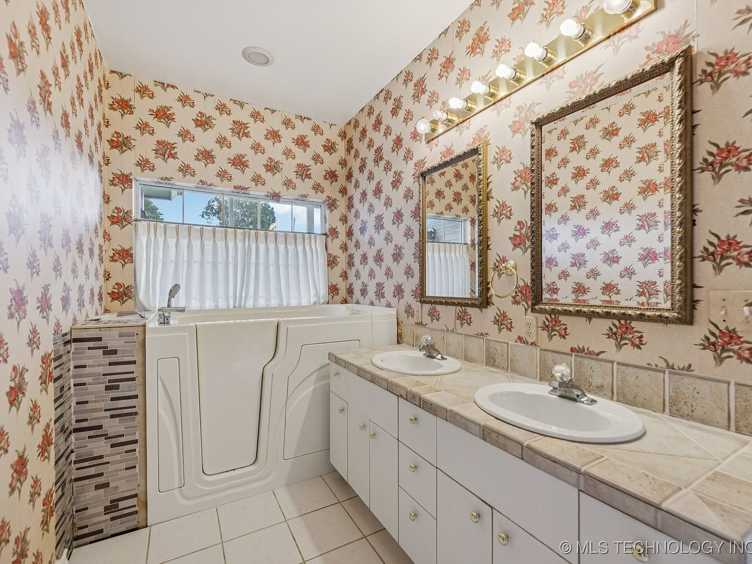 12315 S Garnett Rd Broken Arrow, OK 74011  | Single Family