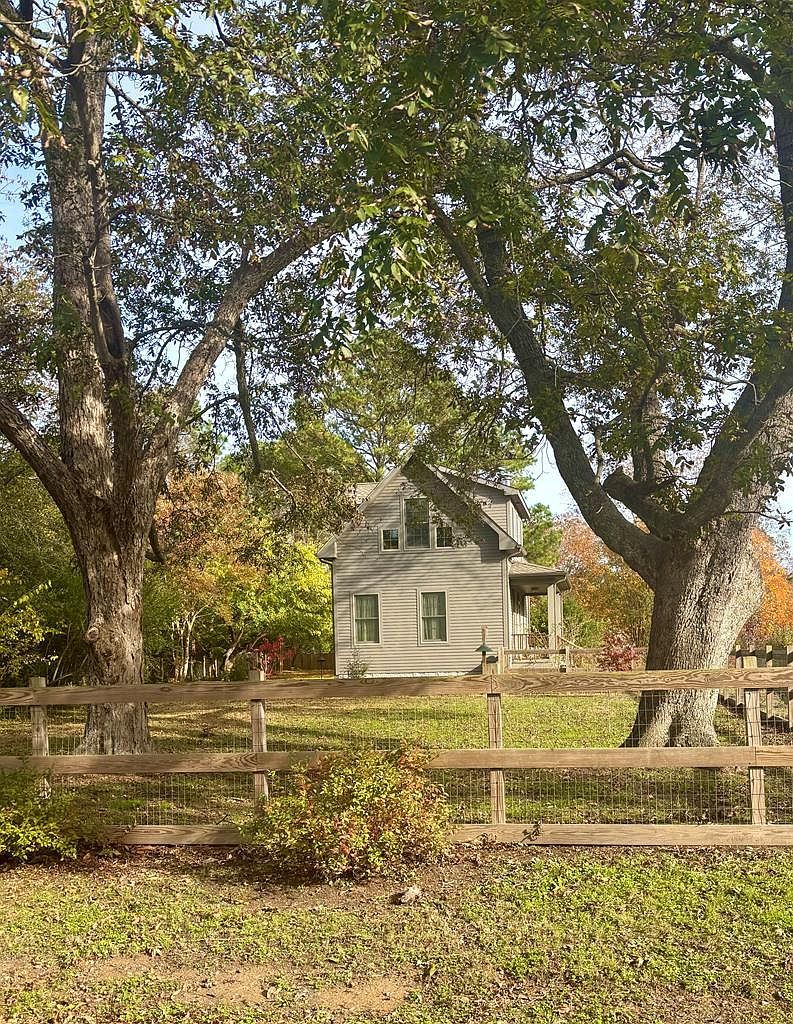 1 Jefferson St Onancock, VA 23417 | Single Family