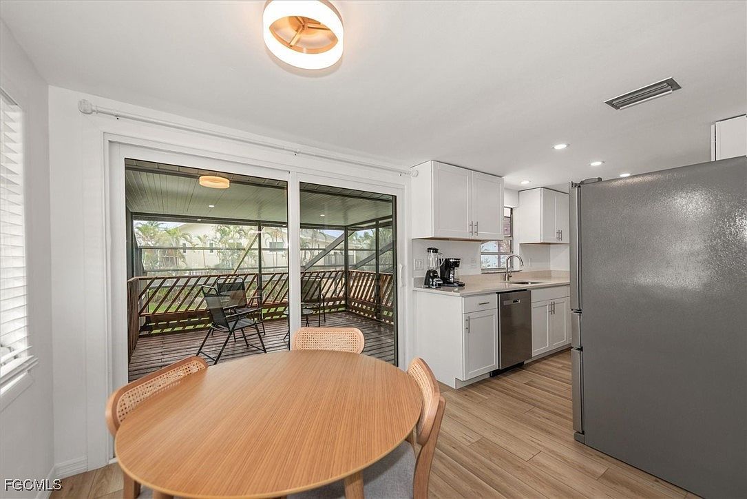 5481 Oak Ridge Ave Fort Myers Beach, FL 33931  | Single Family