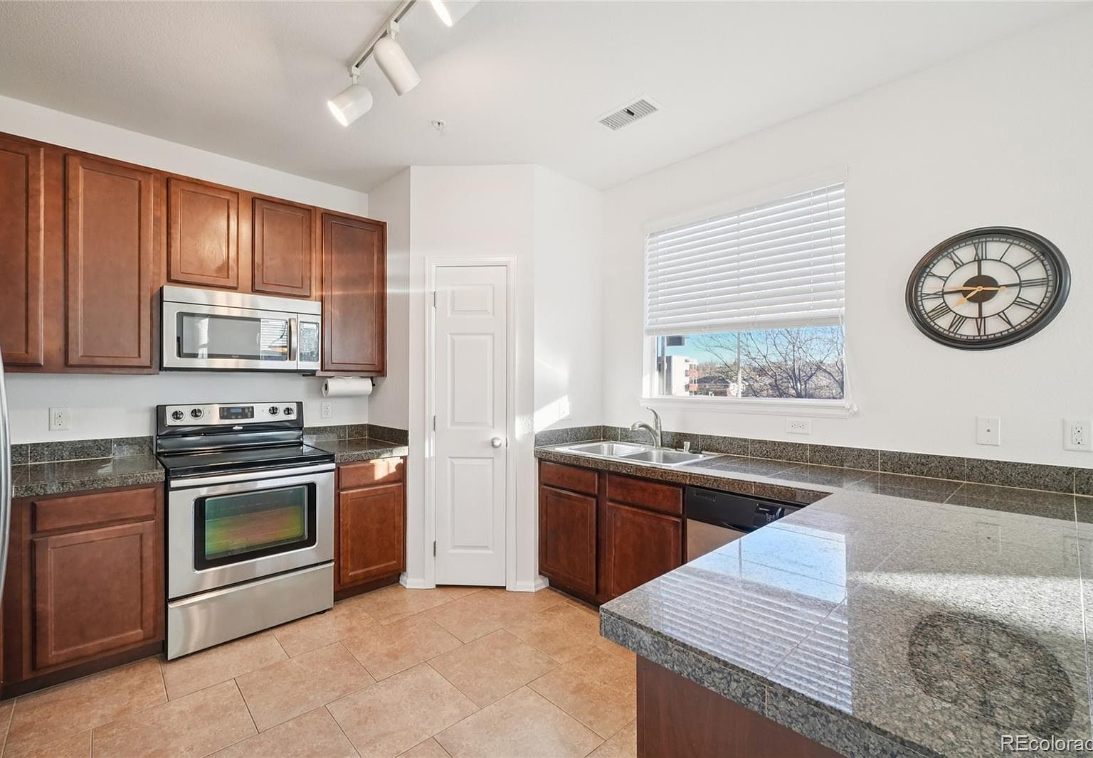 9637 E 5th Ave APT 206 Denver, CO 80230  | Condominium