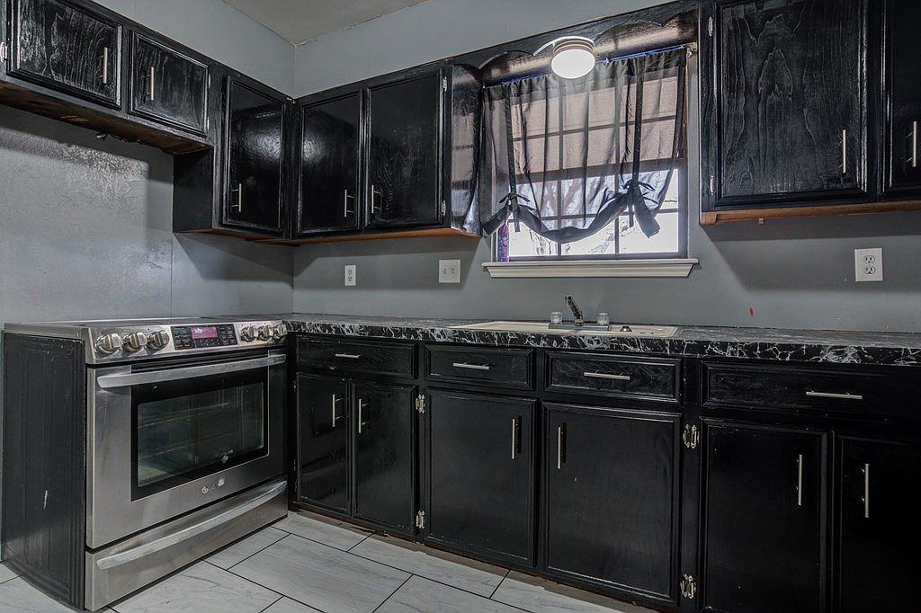 606 SW Avenue L Seminole, TX 79360 | Single Family