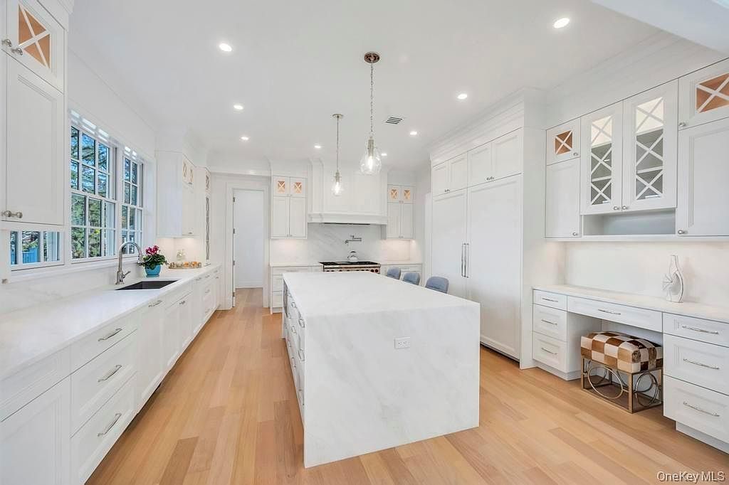 207 Mill Spring Rd Manhasset, NY 11030  | Single Family