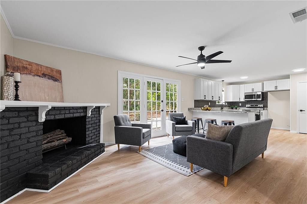 2605 Woodland Rd Mobile, AL 36693 | Single Family