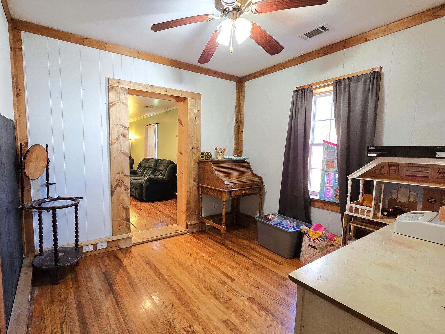 6893 Seneca Trl S Peterstown, WV 24963  | Single Family