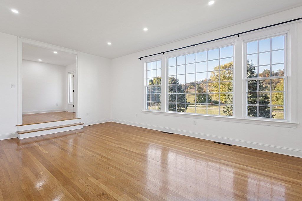 21 Dodge St Lebanon, VA 24266  | Single Family