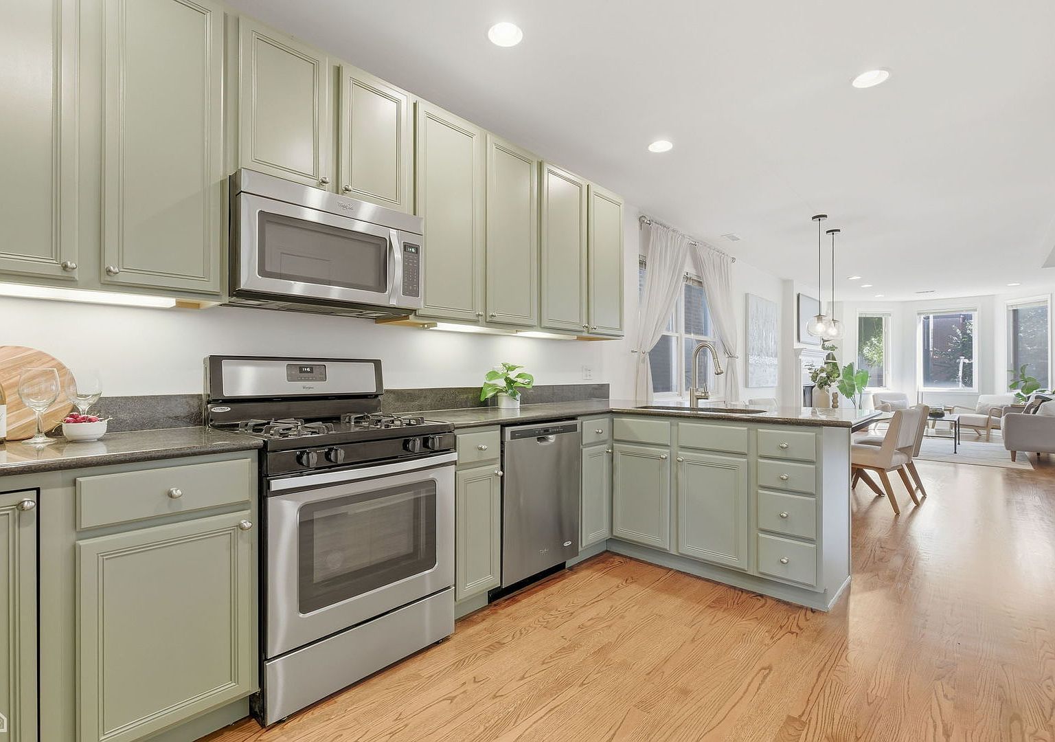 830 N Hermitage Ave APT 2 Chicago, IL 60622  | Condominium