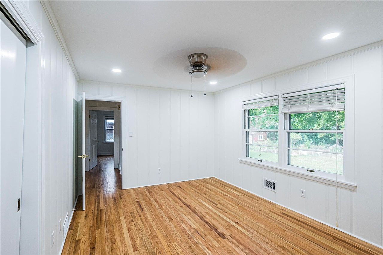 808 Roselawn Way Bowling Green, KY 42104  | Single Family