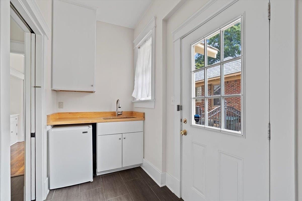 1957 Snowden Ave Memphis, TN 38107 | Single Family