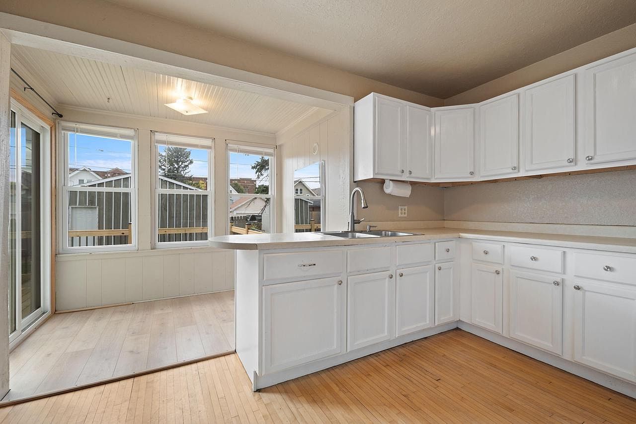 2219 S 59th St Milwaukee, WI 53219  | Single Family