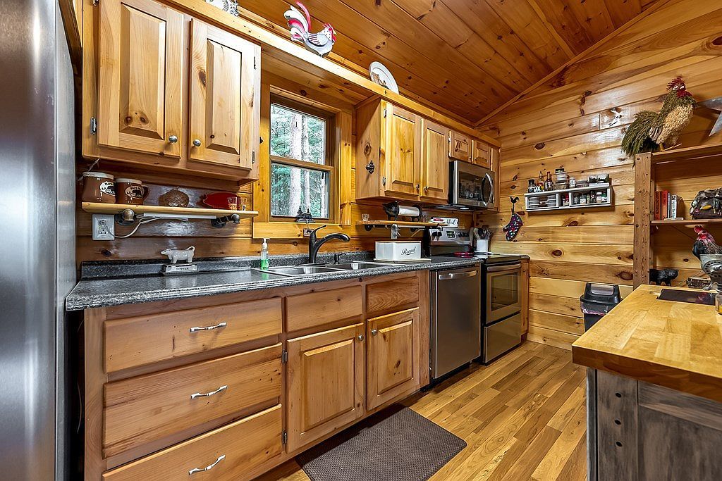 967 Double Bridges Dr Fancy Gap, VA 24328  | Single Family