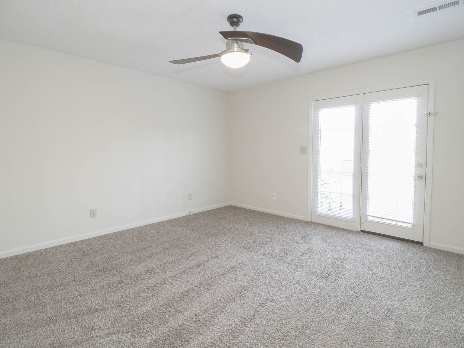 2000 Tynewood Dr Clarksville, TN 37042  | Multi Family