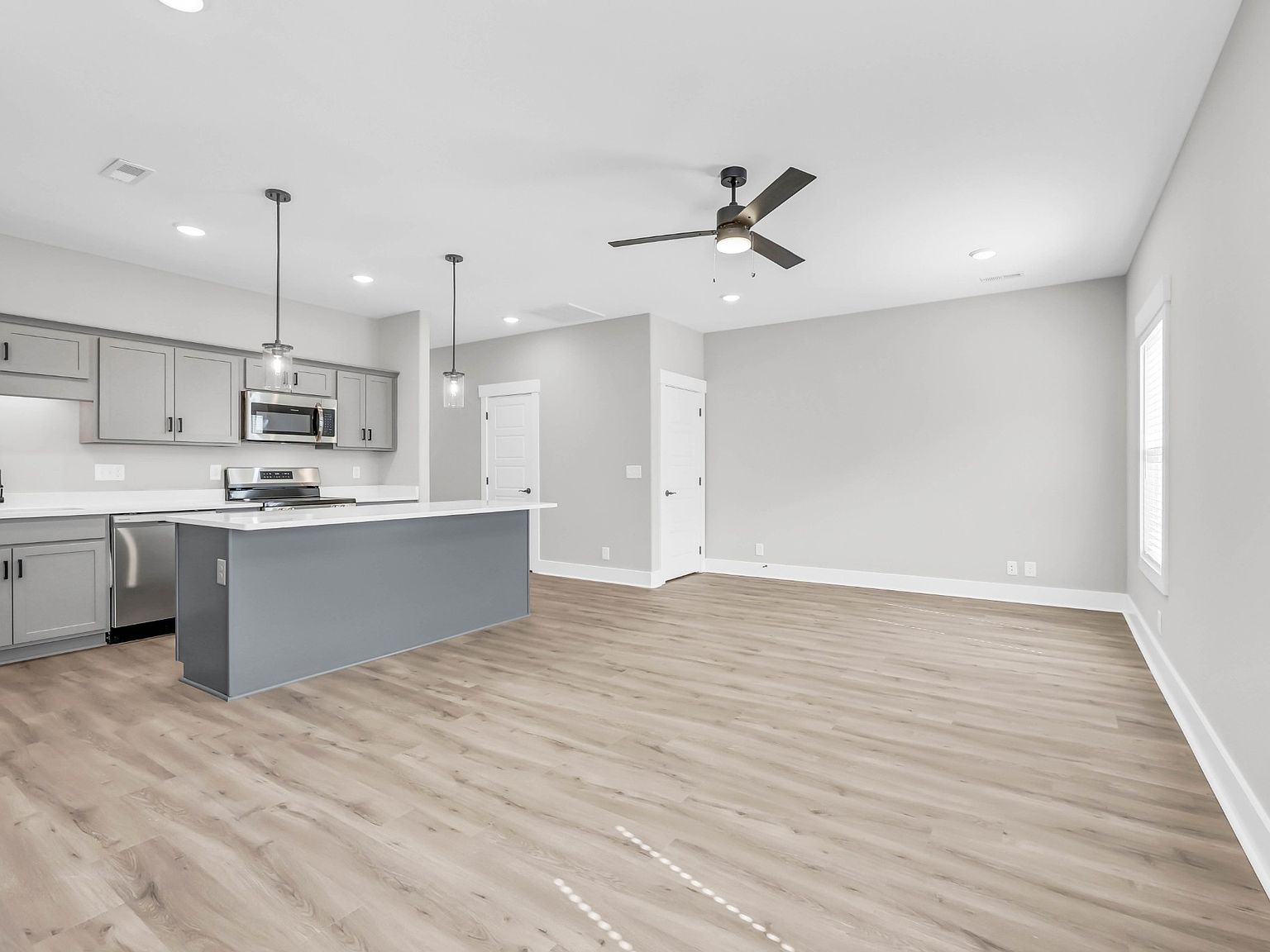 1302 Jonathan Wade Cir Clarksville, TN 37043  | Single Family