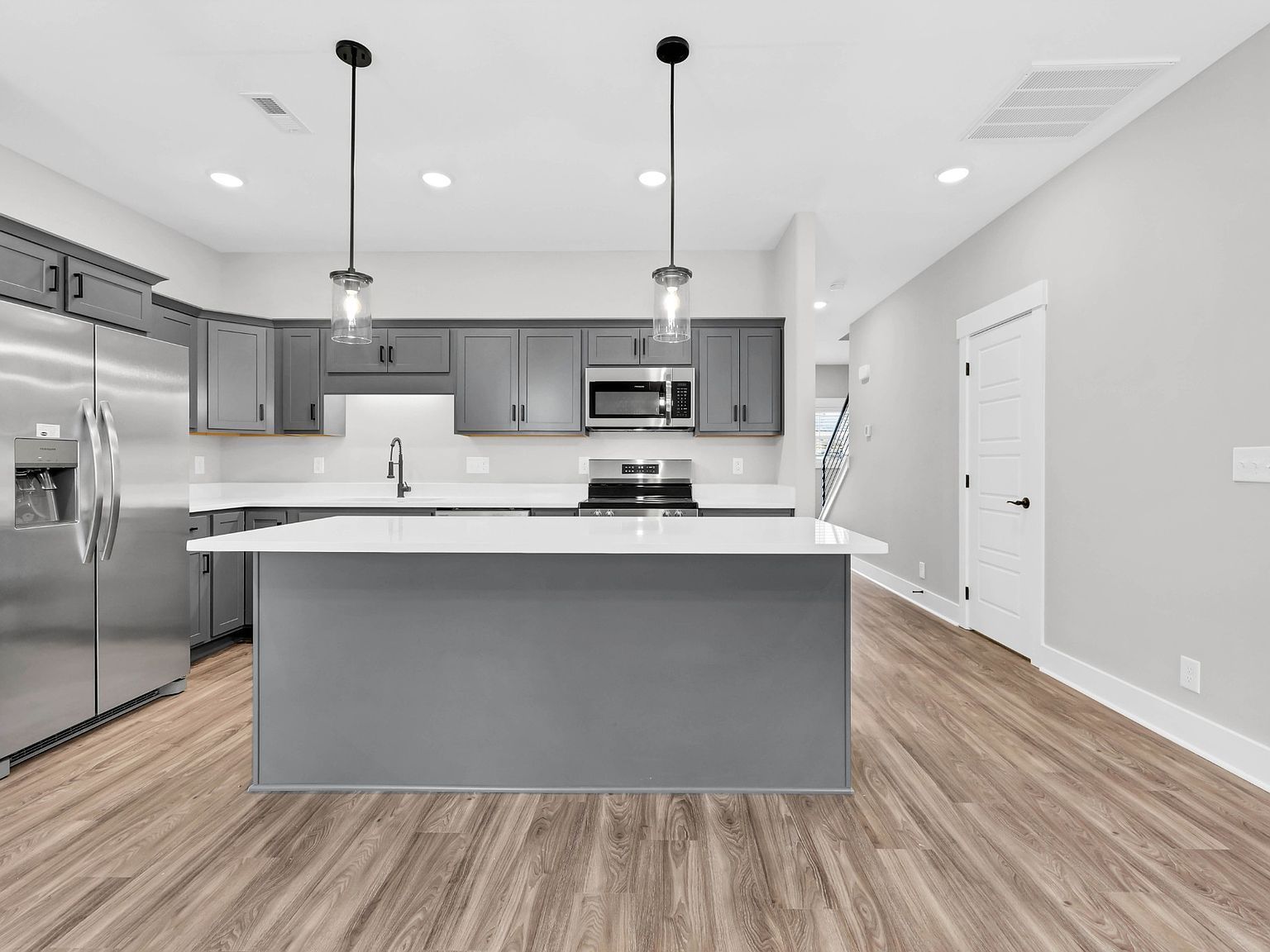 1305 Jonathan Wade Cir Clarksville, TN 37043  | Single Family