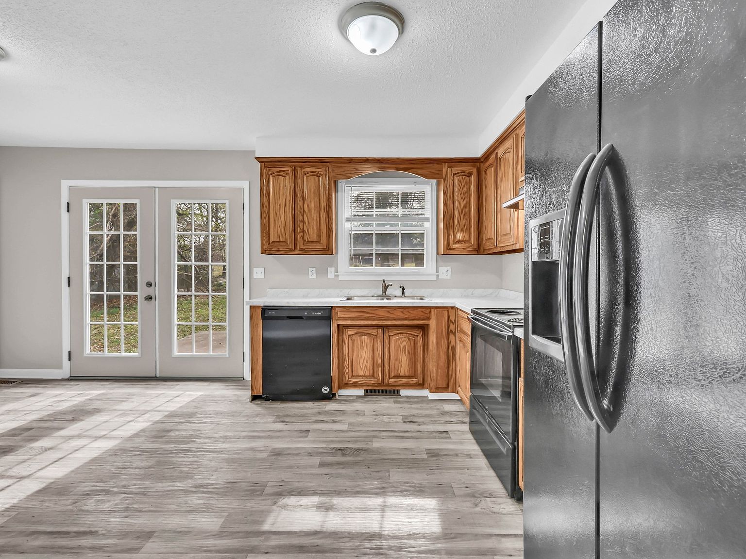 385 Louise Ln Clarksville, TN 37042  | Single Family